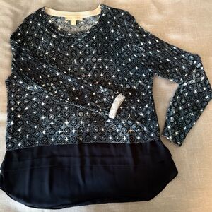Michael Kors Blue white Patterned Top long sleeve with black sheer hem woman XL